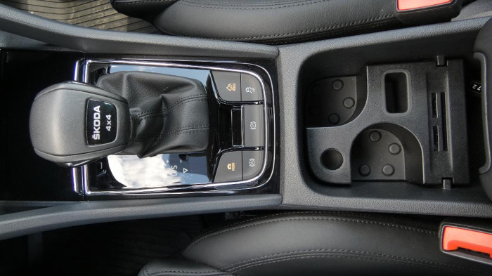 Škoda Kodiaq 2.0 TDI 110 kW L&K 4x4 DSG na operativní leasing