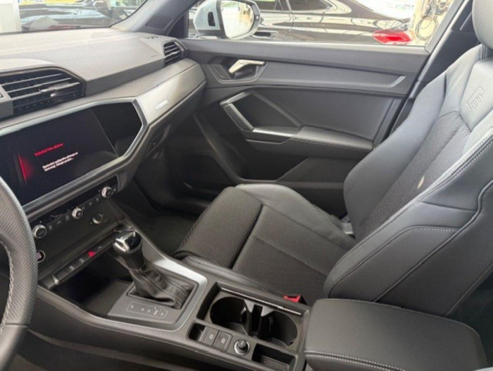 Audi Q3 Advanced 35 TFSI Stronic na operativní leasing