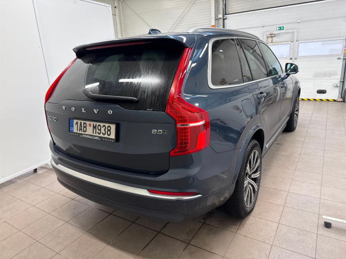 Volvo XC90 B5 AWD Ultimate Bright 7 míst– na operativní leasing