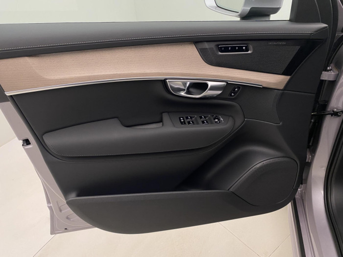 Volvo XC90 B5 AWD AUT BRIGHT PLUS na operativní leasing
