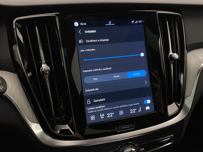 Volvo V60 B4 AUT BRIGHT PLUS na operativní leasing