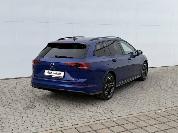 Volkswagen Golf Variant R-Line People 7DSG mHEV 1,5eTSI / 110kW na operativní leasing