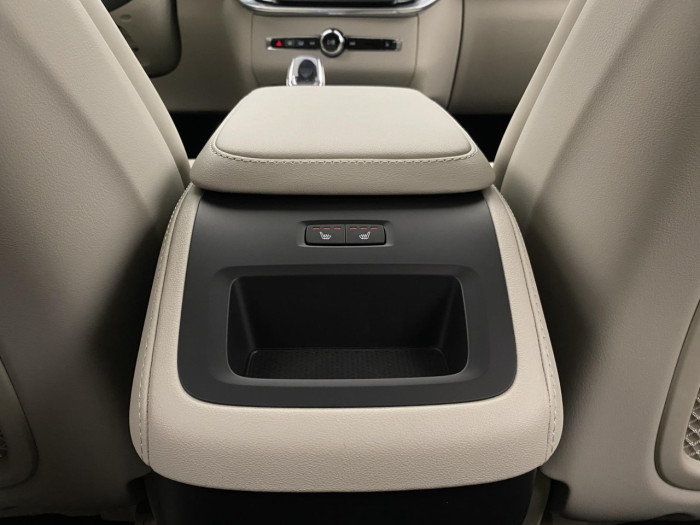 Volvo XC90 B5 AWD AUT BRIGHT PLUS 7míst na operativní leasing