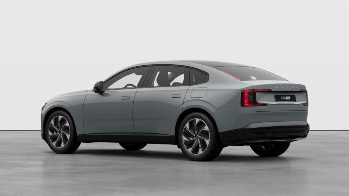 Volvo ES90 CORE, Single Motor Extended Range, 245 kW / 333 HP na operativní leasing
