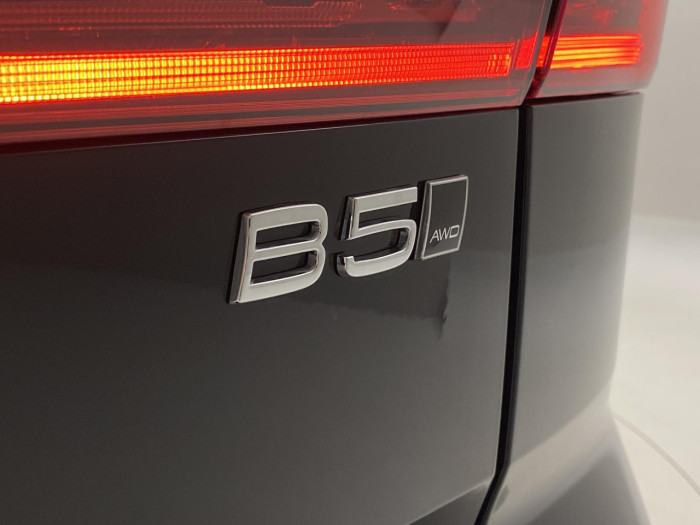 Volvo XC60 B5 AWD AUT BRIGHT PLUS na operativní leasing