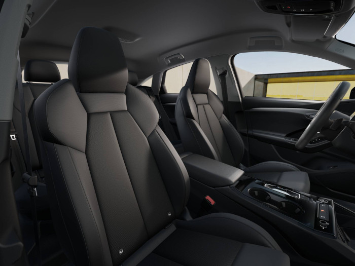 Audi Q6 SB e-tron quattro na operativní leasing