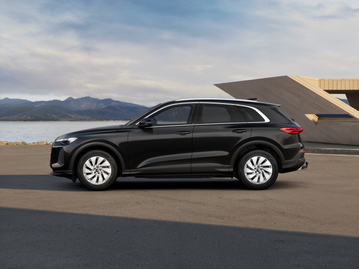 Audi Q5 e-hybrid quattro 220kW STR na operativní leasing