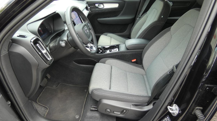 Volvo XC40 B3 Bright Plus aut. na operativní leasing