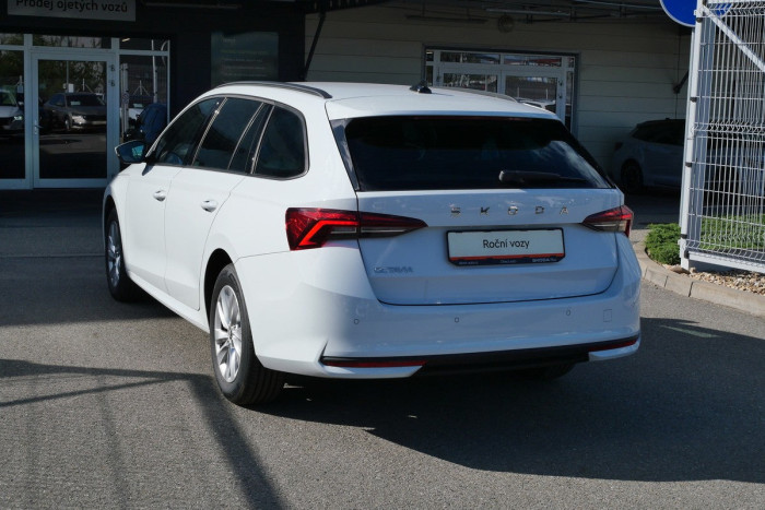 Škoda Octavia 1.5 TSI 85 kW 130 let na operativní leasing