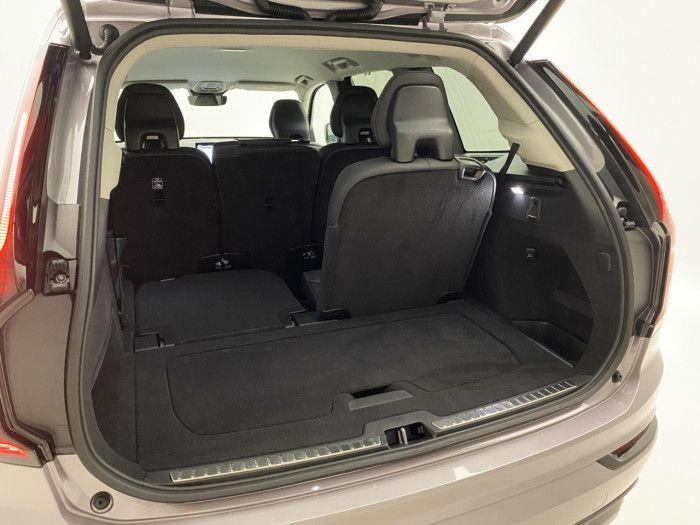 Volvo XC90 T8 AWD RECHARGE DARK PLUS 7m na operativní leasing