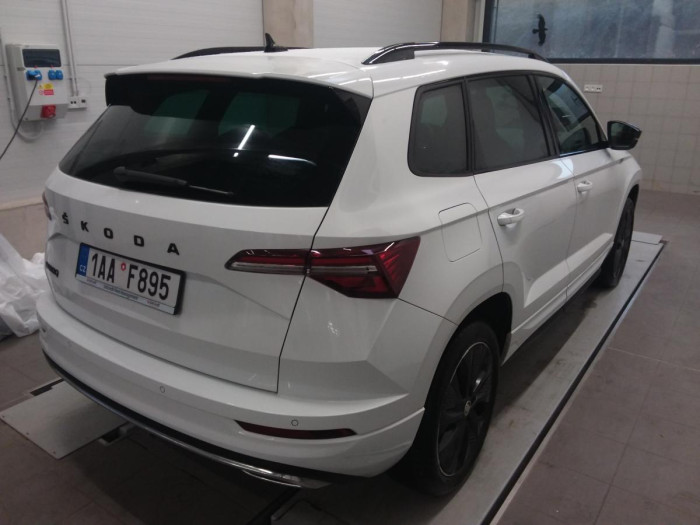 Škoda Karoq 1,5 TSI Sportline DSG na operativní leasing
