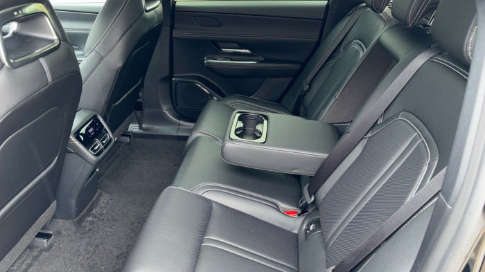 Mazda 6e 68.8 kWh Takumi - Jet Black na operativní leasing