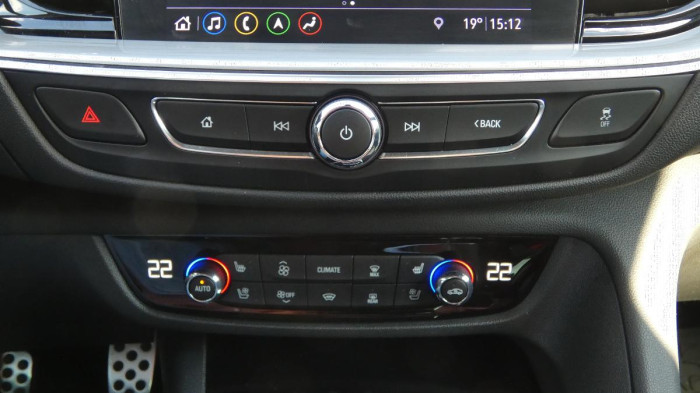 Opel Insignia 2,0 T 4x4 GSi na operativní leasing