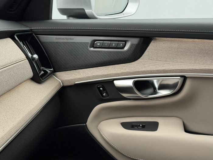 Volvo XC90 B5 AWD AUT BRIGHT PLUS 7míst na operativní leasing