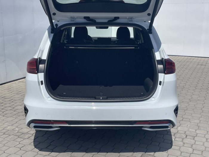 KIA Ceed SW CD PHEV PREMIUM 6DCT 1,6 GDi / 103kW na operativní leasing