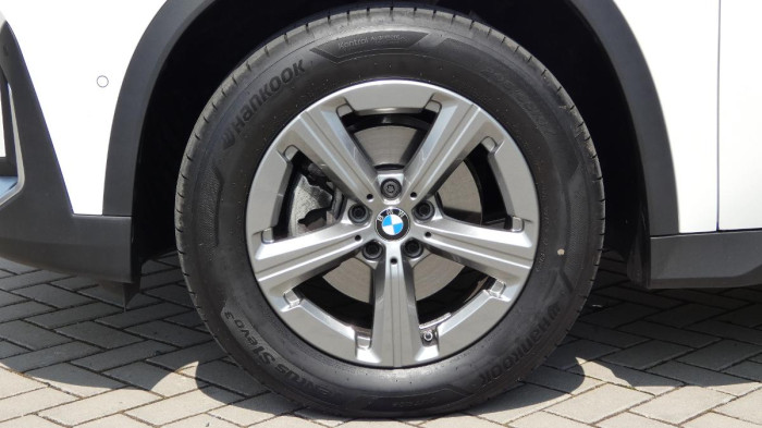 BMW X1 sDrive 18i DCT na operativní leasing