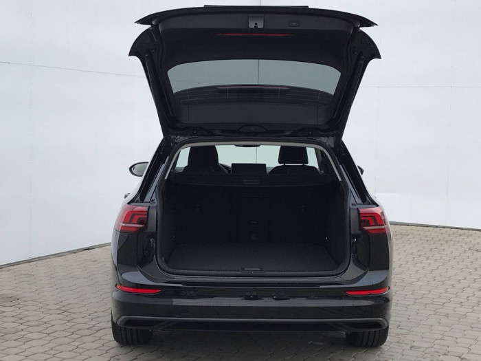 Volkswagen Golf Variant People 6G 1,5TSI / 110kW na operativní leasing