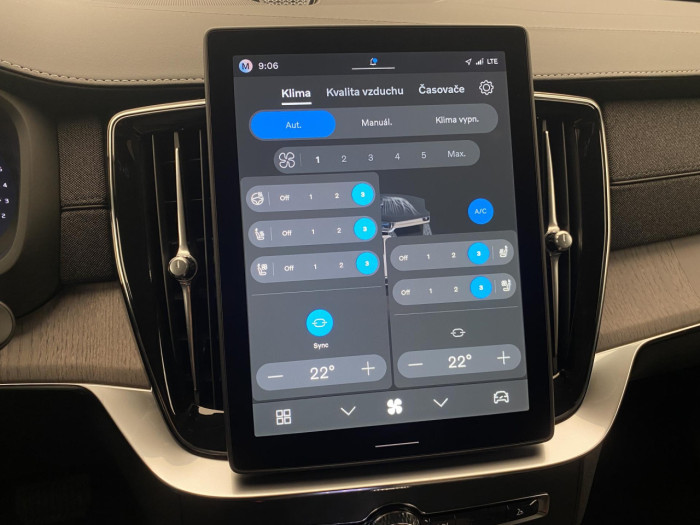Volvo XC90 B5 AWD AUT DARK PLUS na operativní leasing