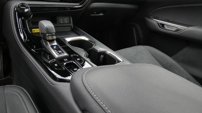 Lexus NX 350h 2.5 E-CVT Comfort Top na operativní leasing