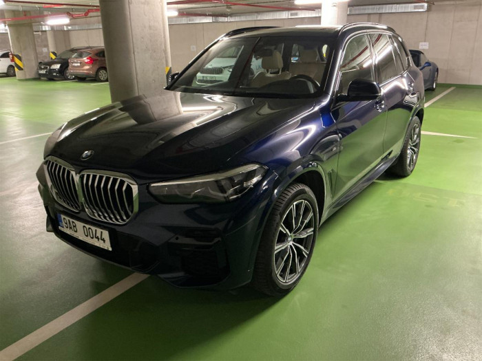 BMW X5 xDrive 40i M Sport na operativní leasing