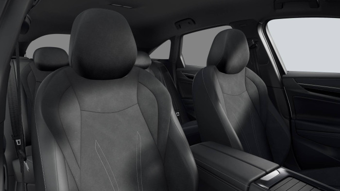 Volkswagen ID.7 Pro People 77kWh / 210kW na operativní leasing