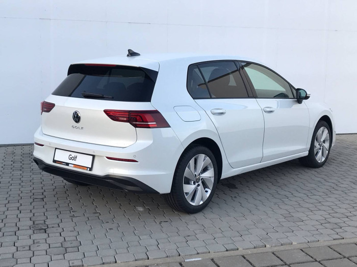 Volkswagen Golf People 6G 1,5TSI / 85kW na operativní leasing