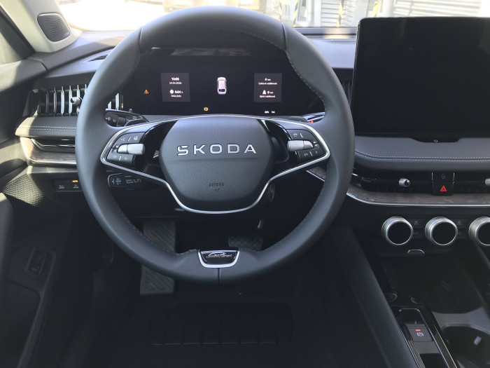 Škoda Superb Combi L&K 7DSG 2,0 TDI / 142kW na operativní leasing