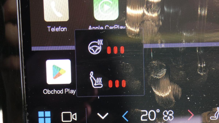 Volvo XC40 B3 mHEV Core aut. na operativní leasing