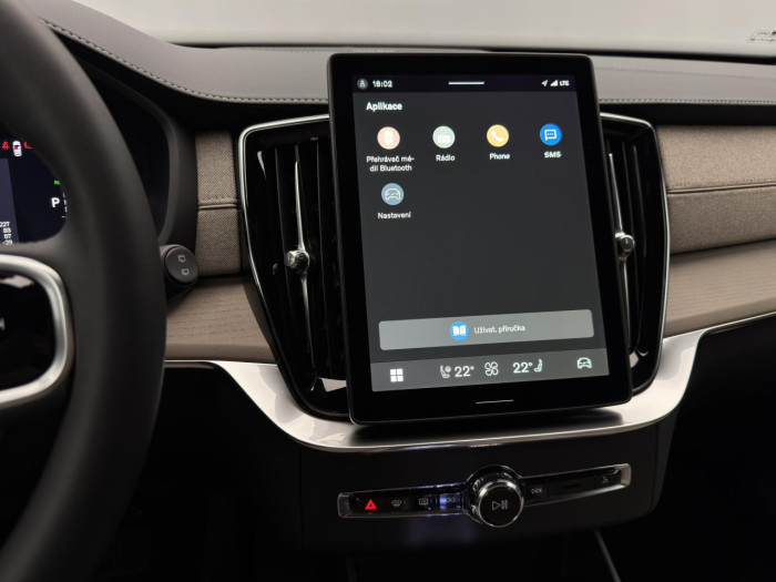 Volvo XC90 T8 AWD Plug-in DARK PLUS 7m na operativní leasing