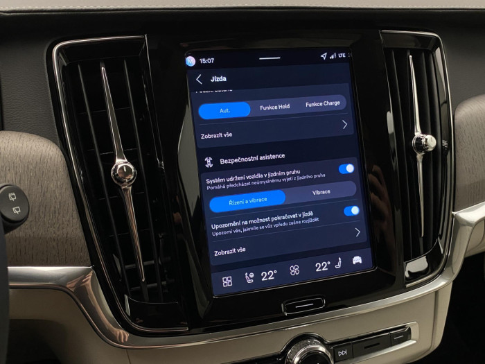 Volvo V90 T6 AWD Plug-in BRIGHT PLUS na operativní leasing