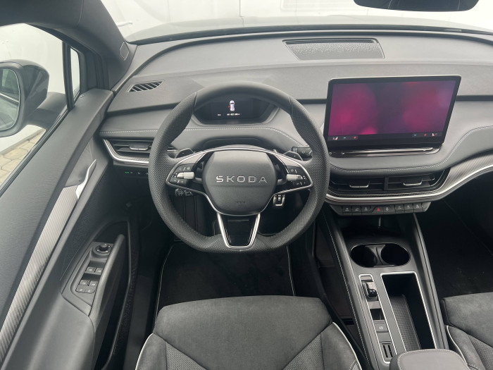 Škoda Elroq Sportline 60 63 kWh   / 150kW na operativní leasing