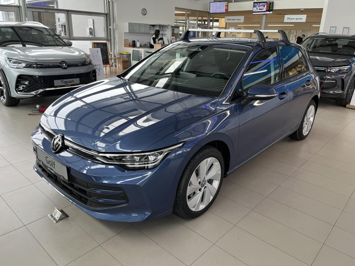Volkswagen Golf People 1,5 eTSI 85 kW 7DSG mHEV na operativní leasing