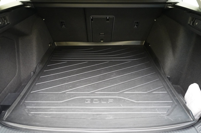 Volkswagen Golf 1.5 TSI 96 kW Life na operativní leasing