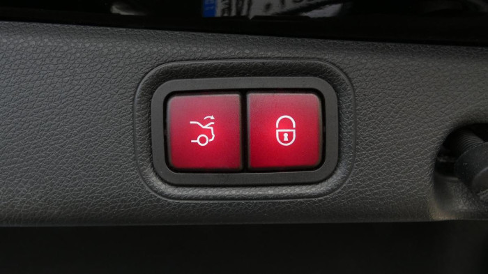 Mercedes-Benz Třídy E 400d 4MATIC Avantgarde na operativní leasing