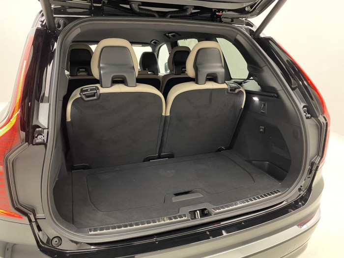 Volvo XC90 T8 AWD Plug-in BRIGHT PLUS 7m na operativní leasing