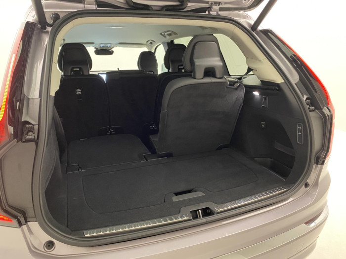 Volvo XC90 B5 AWD AUT BRIGHT PLUS na operativní leasing