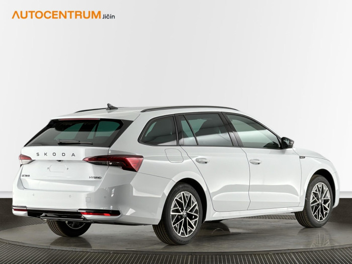 Škoda Octavia Sportline 1,5 TSI Hybrid 110 kW DSG na operativní leasing