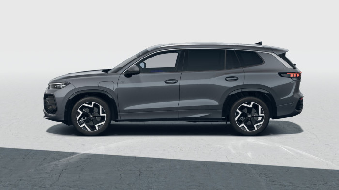 Volkswagen Tayron R-Line People 200 kW eHybrid na operativní leasing