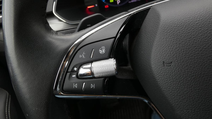 Škoda Superb 1.4 TSI iV Ambition DSG na operativní leasing