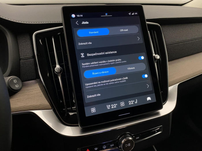 Volvo XC90 B5 AWD AUT DARK PLUS 7míst na operativní leasing