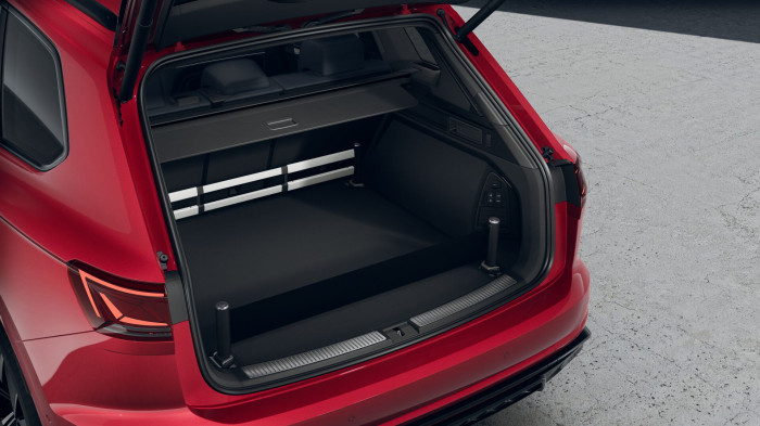 Volkswagen Touareg R-Line V6 3,0 TDI 210 kW 4MOT na operativní leasing