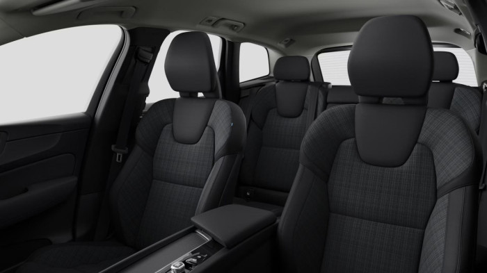 Volvo XC60 B5 AWD AUT CORE na operativní leasing
