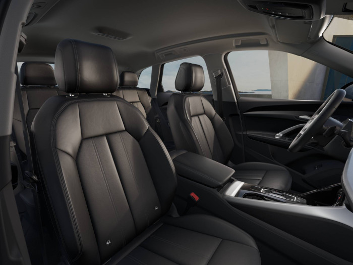Audi Q5 e-hybrid quattro 220 kW na operativní leasing