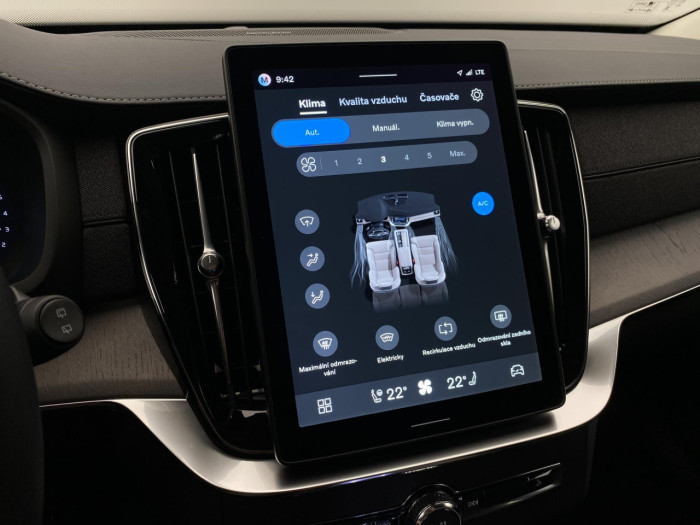 Volvo XC90 B5 AWD AUT BRIGHT PLUS na operativní leasing