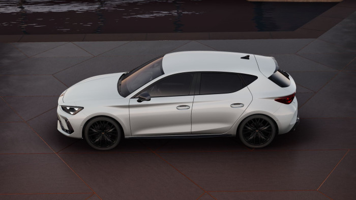 Cupra Leon 1.5 eTSI 150k DSG na operativní leasing