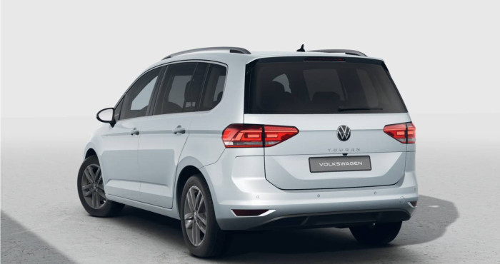 Volkswagen Touran People 1,5 TSI 110kW EVO2 7DSG na operativní leasing