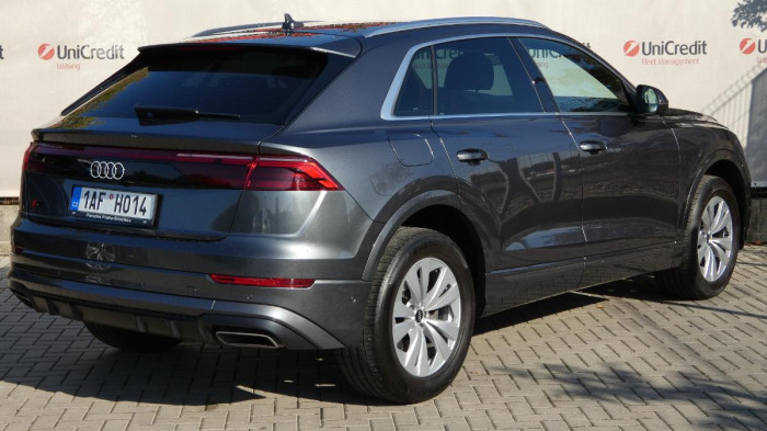 Audi Q8 55 TFSI quattro tiptronic na operativní leasing