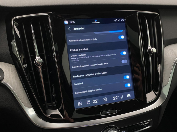 Volvo V60 B4 AUT BRIGHT PLUS na operativní leasing