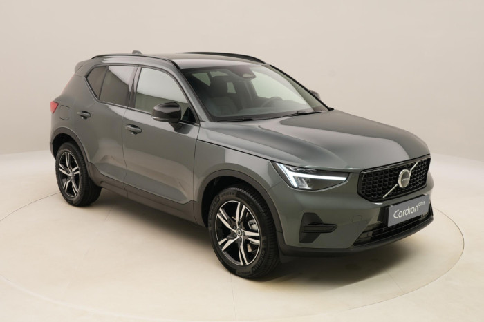 Volvo XC40 B3 AUT DARK PLUS na operativní leasing