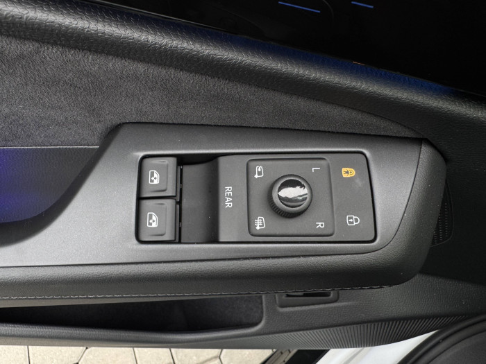 Volkswagen ID.7 Tourer Pro S People / 210kW na operativní leasing